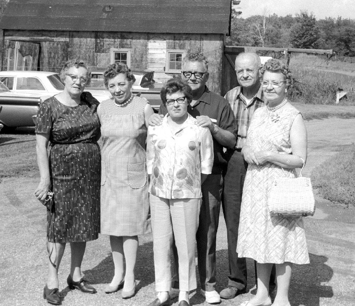 Ed Gustad children, with spouses, at August 1967 reunion