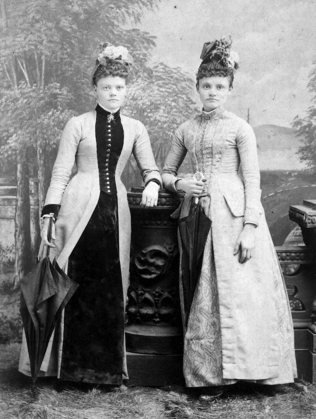 Bertha Bowe Nundahl (right) and friend