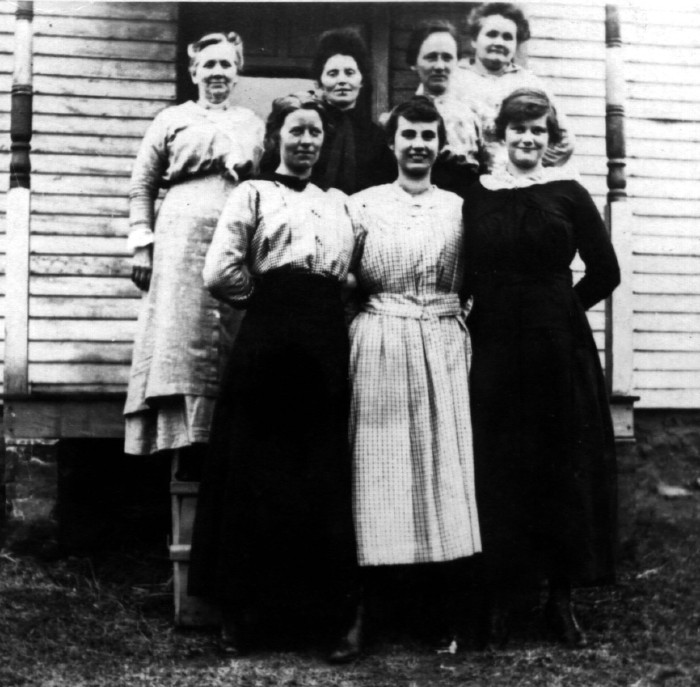 Group at the Nundahls', about 1919